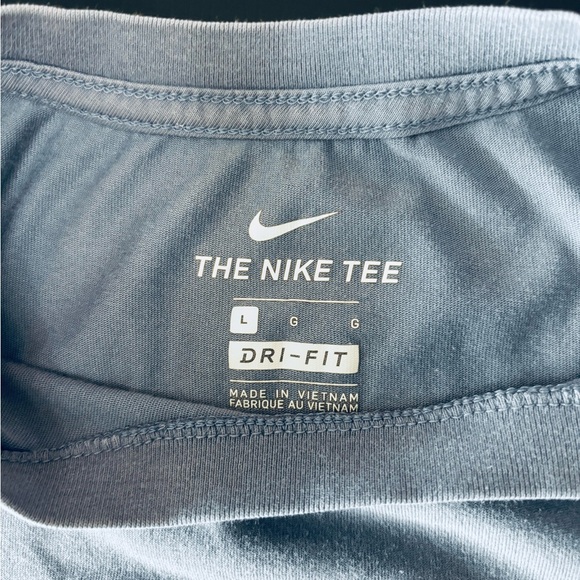 Nike Men’s Short Sleeve Tee Large - Picture 4 of 7